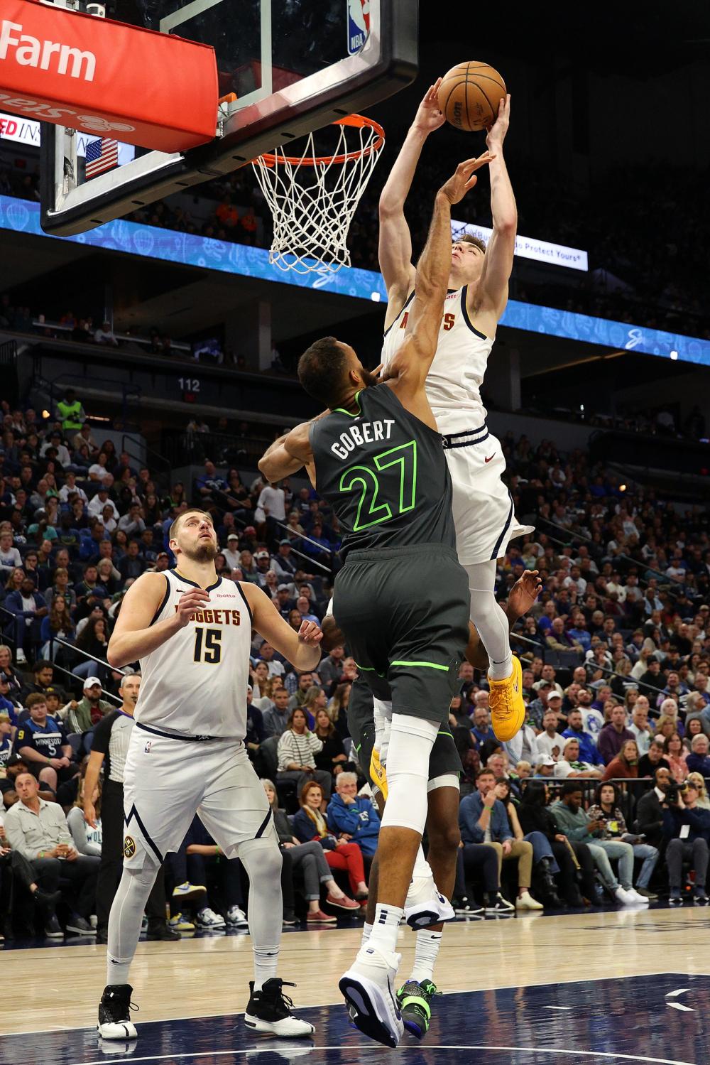 球队不仅在 球队不仅在