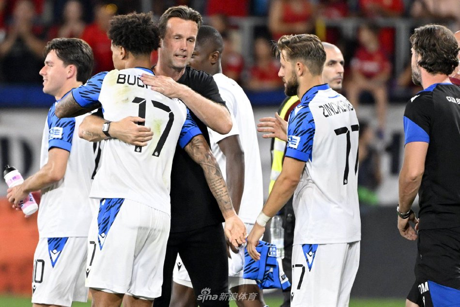 边路内切后 边路内切后